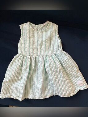 Smiling Button Sleeveless Seersucker Dress in Mint & White 3